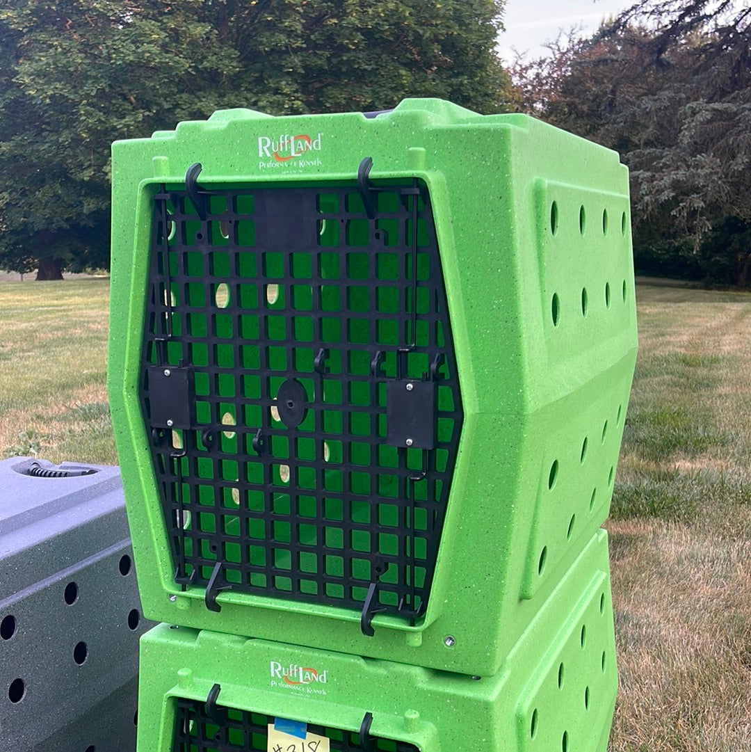 BACKSEAT RIDER-Lime Kennel